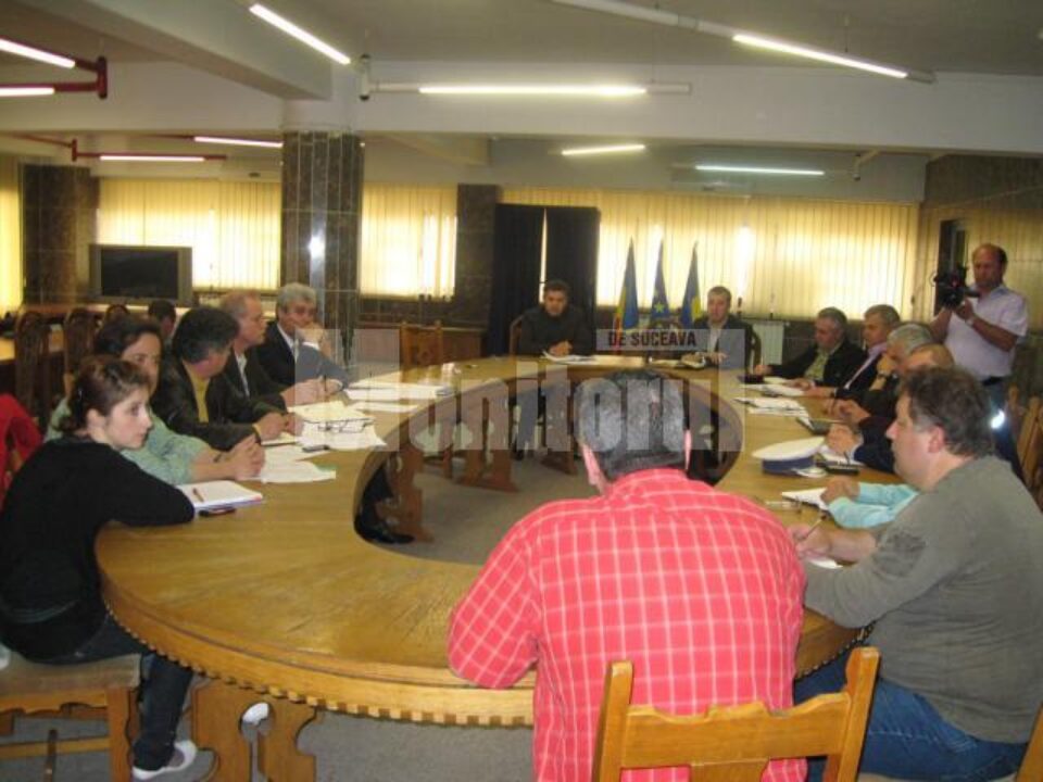 Ședință cu scântei între conducerea Primăriei Suceava și firmele care lucrează pe ISPA