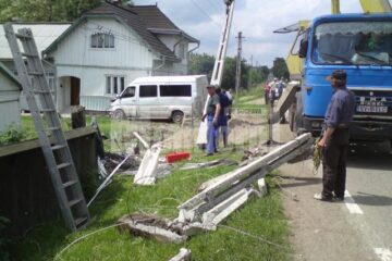 Dezastrul lăsat în urmă de microbuz