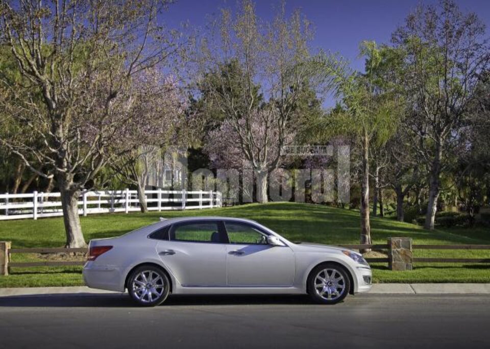 Hyundai Equus