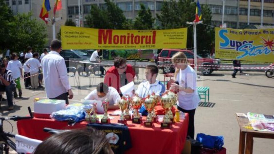 Rădăuți: Peste o mie de participanți la Crosul Tineretului „O șansă nouă” Rădăuți: Peste o mie de participanți la Crosul Tineretului „O șansă nouă”