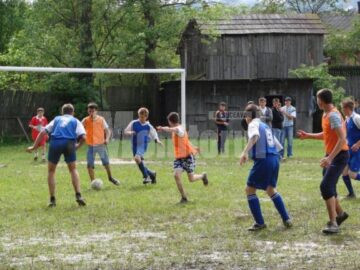 Competiție: Festivalul „Zilele Sportului Școlar” a adunat la Putna peste 700 de elevi