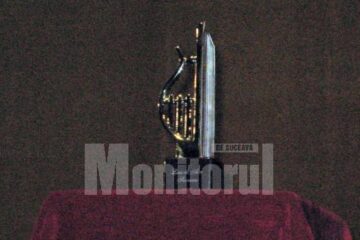 Competiție: 136 de elevi ai liceelor de artă din țară și Republica Moldova „luptă” pentru trofeul „Lira de Aur”