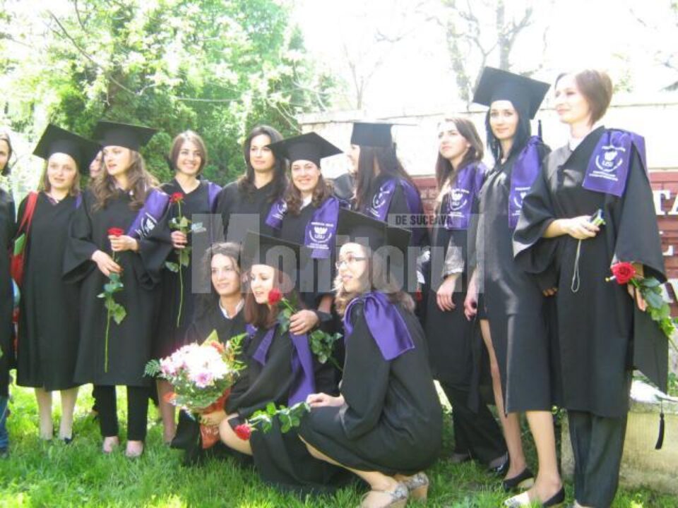 La cursul festiv participă toți studenții, însă o parte din absolvenți renunță la banchet La cursul festiv participă toți studenții, însă o parte din absolvenți renunță la banchet