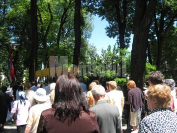 În fiecare an: „Joia Verde”, procesiune în jurul bisericii romano - catolice din Suceava