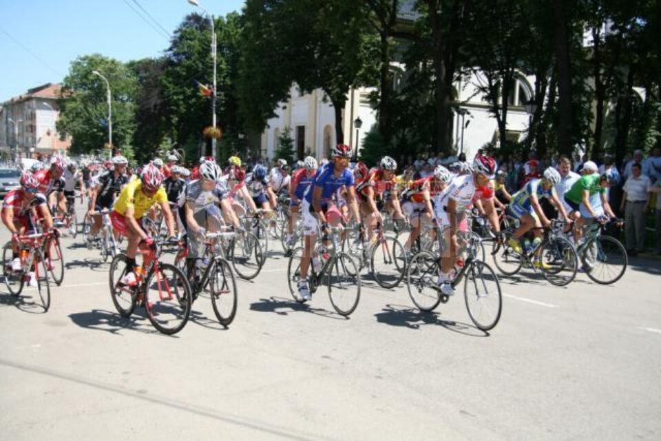 Startul etapei a patra a Turului Ciclist al României a fost dat din centrul municipiului Suceava