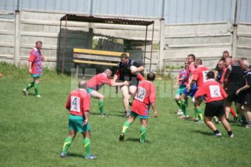 Old-boys: Foștii rugbyști din Suceava și Pașcani s-au reîntâlnit în terenul de joc