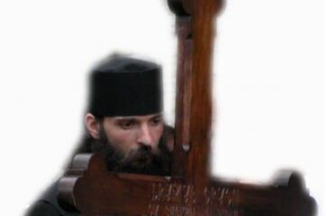 Cuvânt de învățătură: Binecuvântarea cu semnul Sfintei Cruci