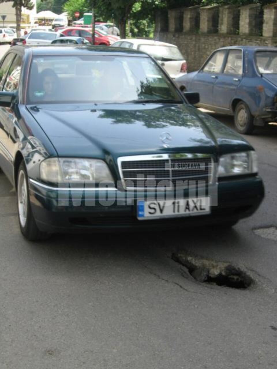 Groapa capcana de pe strada Ciprian Porumbescu
