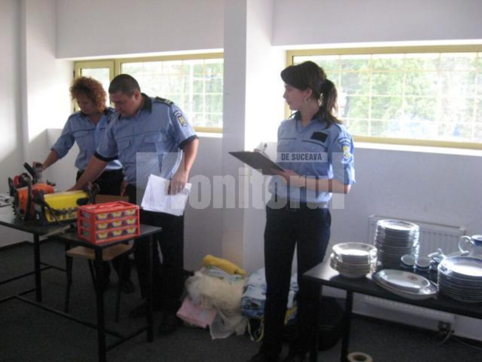 Polițiștii au făcut inventarul bunurilor furate