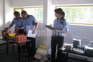 Polițiștii au făcut inventarul bunurilor furate