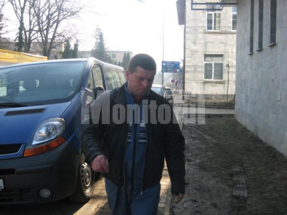 La proces: Trimis în judecată, după ce a pretins că are „pile” la procurori și poate măslui dosare penale
