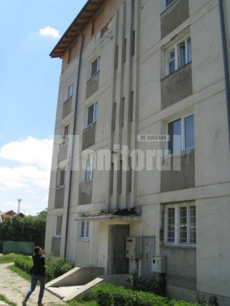 Blocul 10 STIMAS, în care în loc de apă rece curge apă fierbinte
