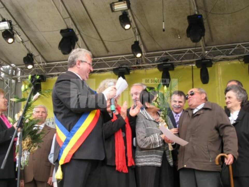 Zilele Sucevei: 20 de cupluri de aur, sportivii de performanță și olimpicii au fost premiați de Ion Lungu