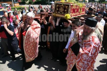 Aducerea moaștelor Sfântului Ioan cel Nou, sărbătorită de Sânziene