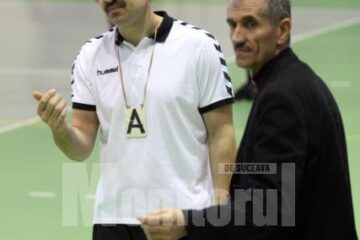 Antrenorul studenților, Leonard Bibirig, și directorul tehnic al formației sucevene, Petru Ghervan