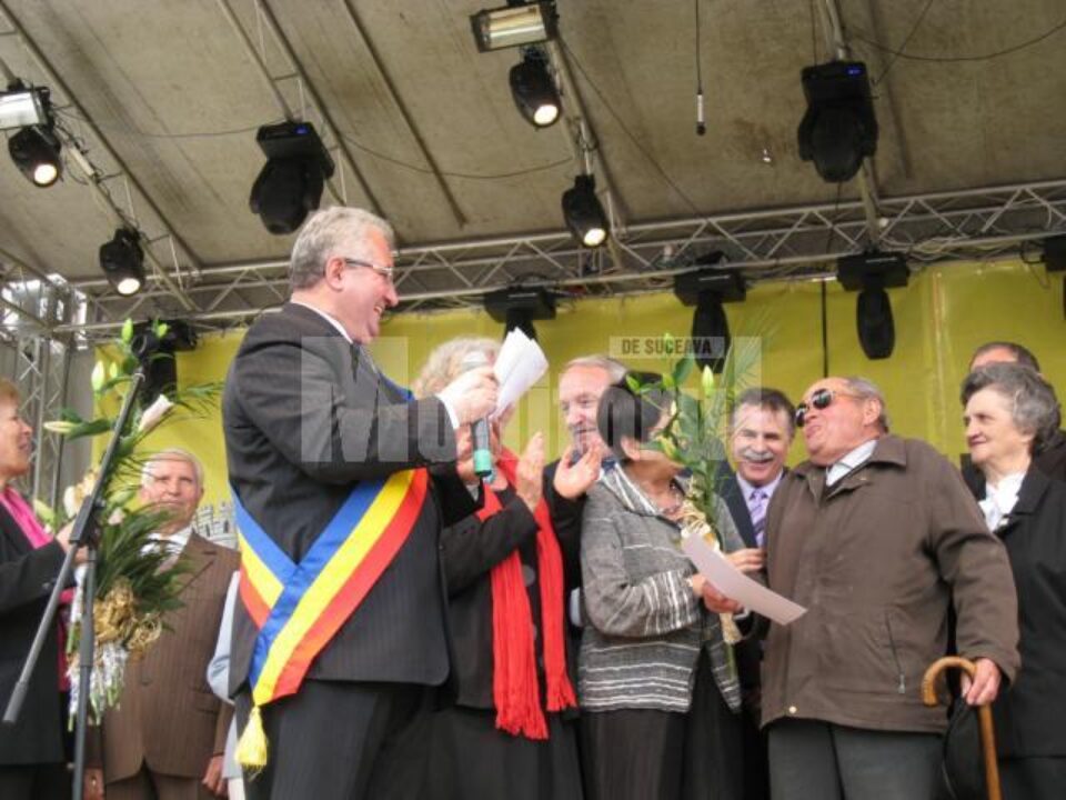Zilele Sucevei: 20 de cupluri de aur, sportivii de performanță și olimpicii au fost premiați de Ion Lungu