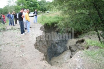 Ploi: Inundații la Boroaia și Ulma
