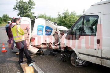 Dramă: Șofer mort după ce a fost lovit de un microbuz