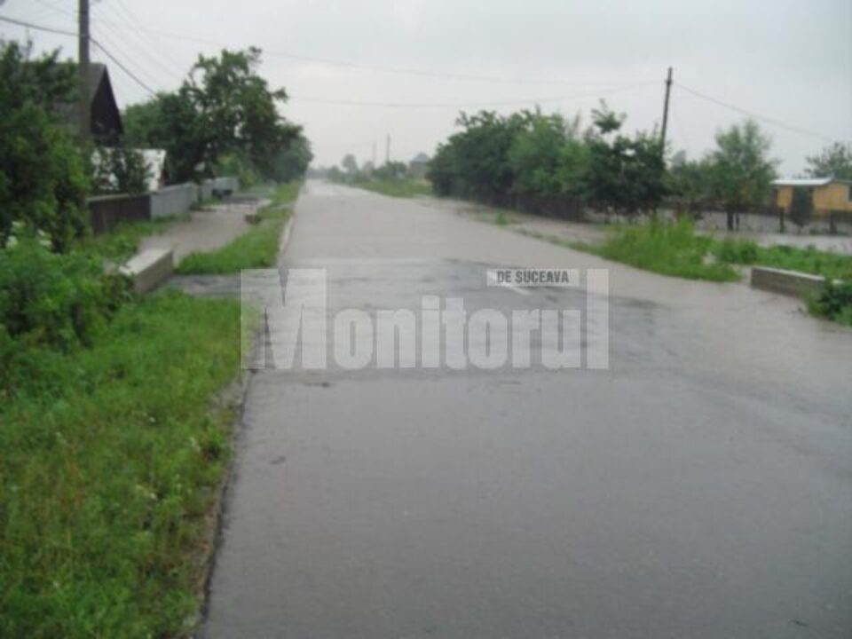 Dramatic: Jumătate din județul Suceava sub ape