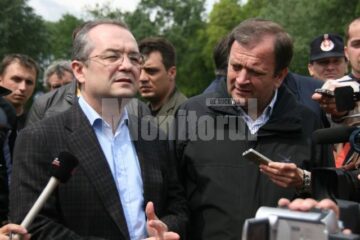 Inundații: Premierul Emil Boc a promis ajutor pentru sinistrați