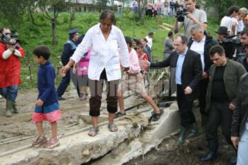 Boc, condus sa vadă dezastrul