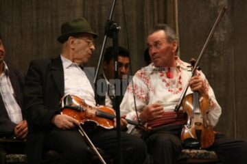 Vasile Mucea, din Bilca, și Nea Costică lăutaru din Cezieni