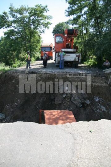 Vizită: Berceanu dă speranțe autorităților sucevene în privința finanțării refacerii obiectivelor calamitate