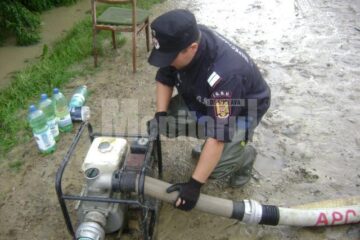 Peste 130 de pompieri, de la cinci inspectorate pentru situații de urgență din țară, au ajuns la Suceava