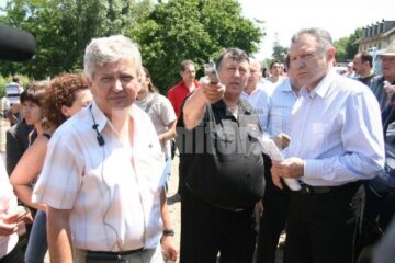 Vizită: Berceanu dă speranțe autorităților sucevene în privința finanțării refacerii obiectivelor calamitate