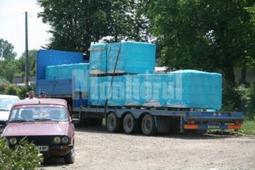 Vizită: Băsescu i-a încurajat pe sinistrații din Pătrăuți și Dornești