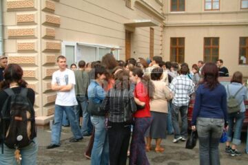 Absolvenții de liceu au susținut ieri ultima probă a examenului de bacalaureat