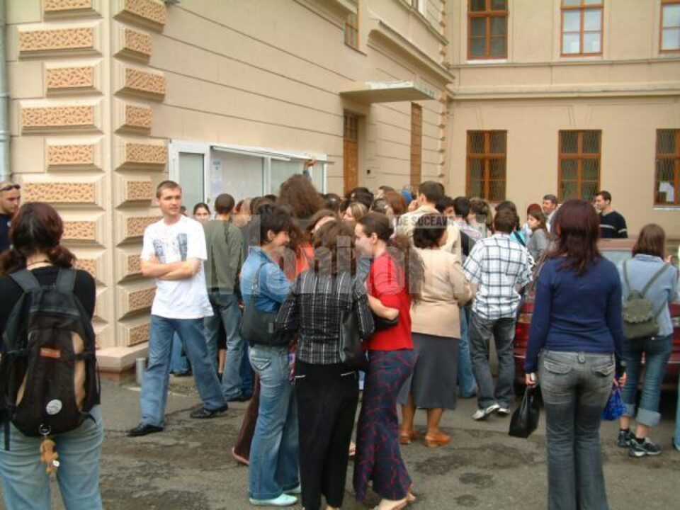 Absolvenții de liceu au susținut ieri ultima probă a examenului de bacalaureat