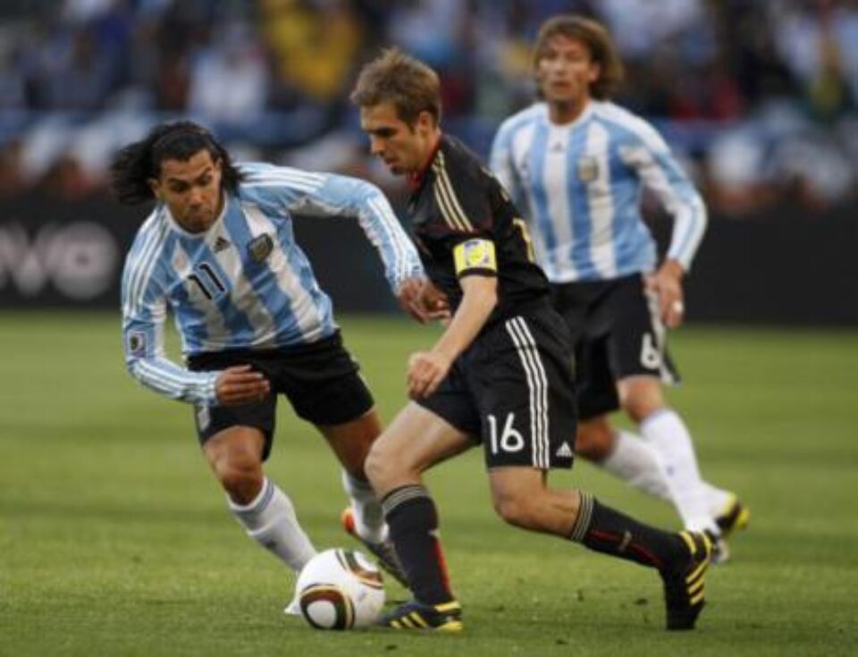 Reprezentativa Germaniei s-a calificat în semifinalele Cupei Mondiale, după ce a învins, cu scorul de 4-0 (1-0), selecționata Argentinei