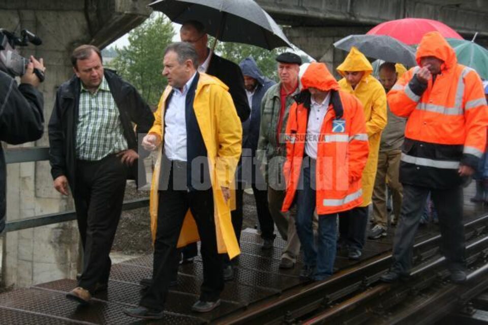 Infrastructură: Refacerea podului din Dornești costă peste două milioane de euro