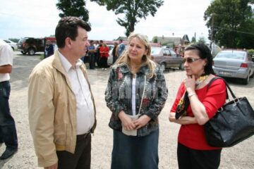 Vizită: Victor Ponta a venit cu ajutoare pentru sinistrații din Suceava