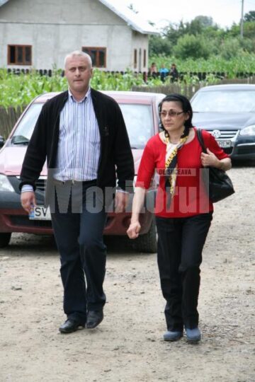 Vizită: Victor Ponta a venit cu ajutoare pentru sinistrații din Suceava