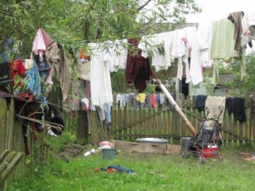 Dupa ce au fost spalate de apele pline de mal