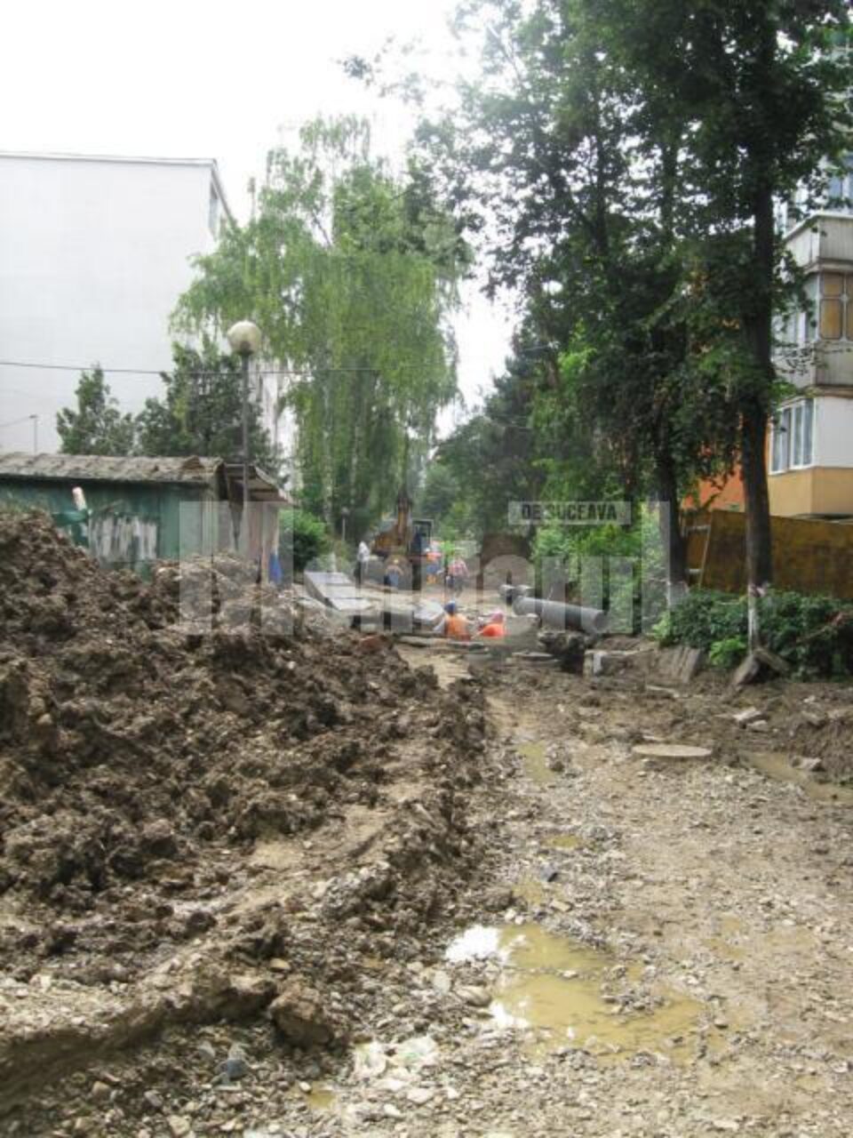 Strada Lazar Vicol, transformată într-o uliță cu gropi și noroi
