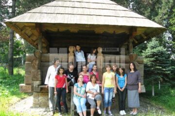 Grupul de teleormăneni în Muzeul Satului Bucovinean