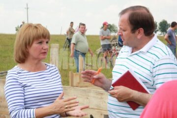 Maria Băsescu a fost însoțită la Șerbăuți de președintele CJ, Gheorghe Flutur