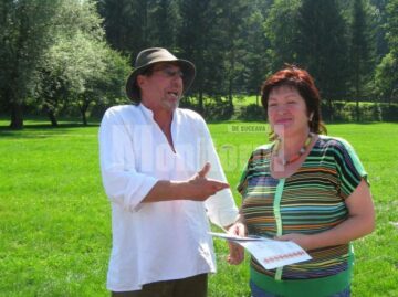 Toader Ignătescu și Natalia Cangea la premierea participanților la tabără