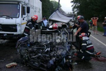 Trei morți după un teribil accident, la Dorna Candreni