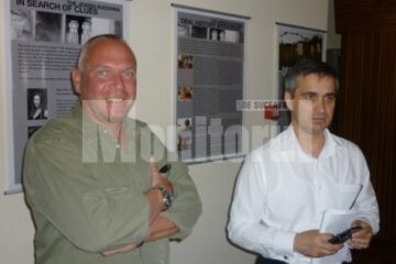 Directorul executiv ASIROM, Martin Haschka, și directorul diviziei daune, Ovidiu Vădean, la Rădăuți
