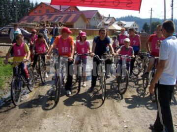 Sărbătoare: Festivalul „Flori de pe Dorna”