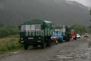O nouă viață: Salvat cu elicopterul după o noapte petrecută între apele râului Suceava