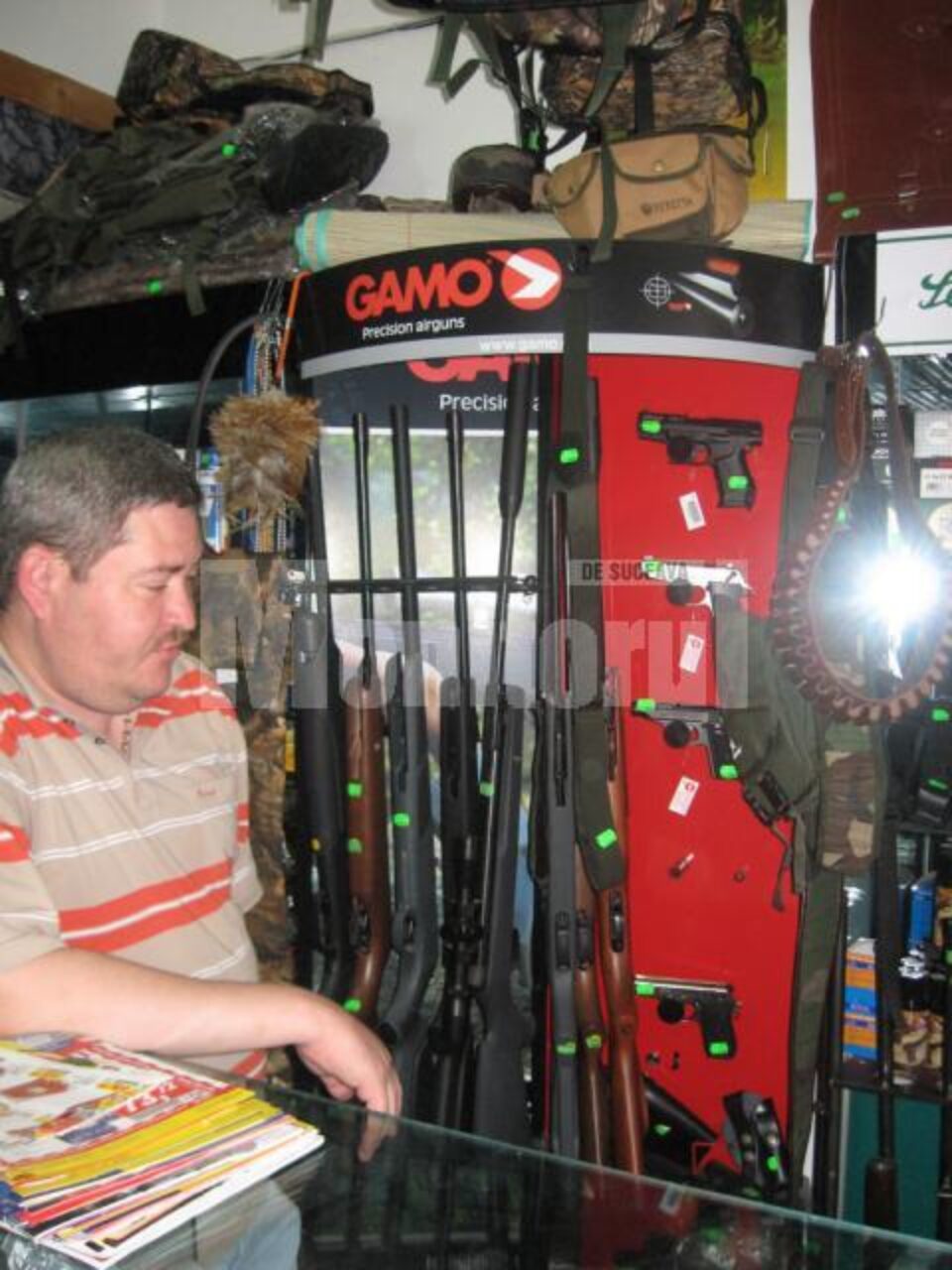 Stai, că trag!: Peste o mie de suceveni umblă cu pistoale de autoapărare la ei