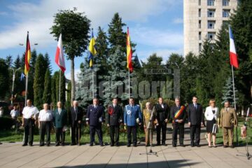 Piața Tricolorului: Ceremonie publică de intonare a imnului național, în centrul Sucevei