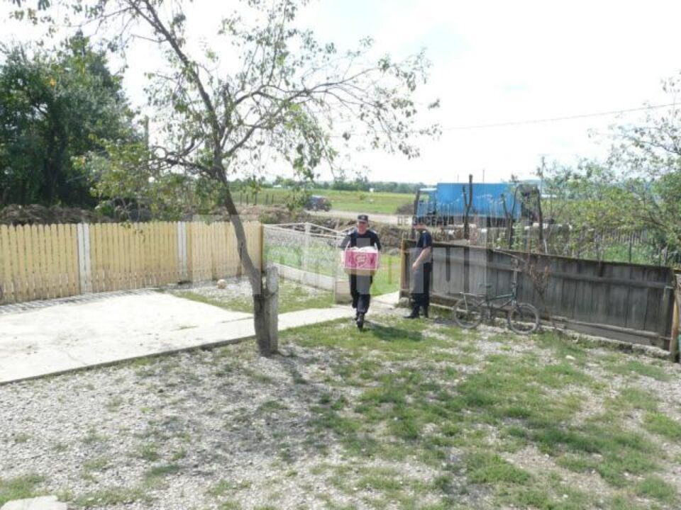 Gest umanitar: Ajutoare pentru sinistrați, trimise de o familie de suceveni stabilită în Germania