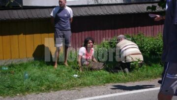 Mașina condusă de șoferul fără permis s-a izbit violent în autoutilitară Foto: Ioan Adrian DABÎCA