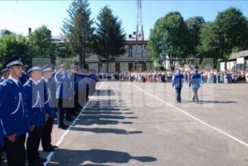 Fălticeni: Prima festivitate de absolvire la Școala Militară de Subofițeri Jandarmi
